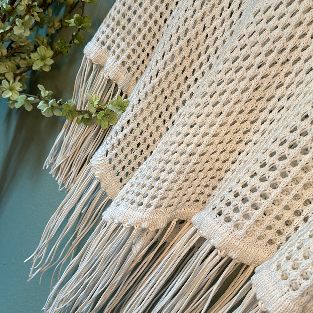 CHICO’S Poncho - Picture 5 of 8